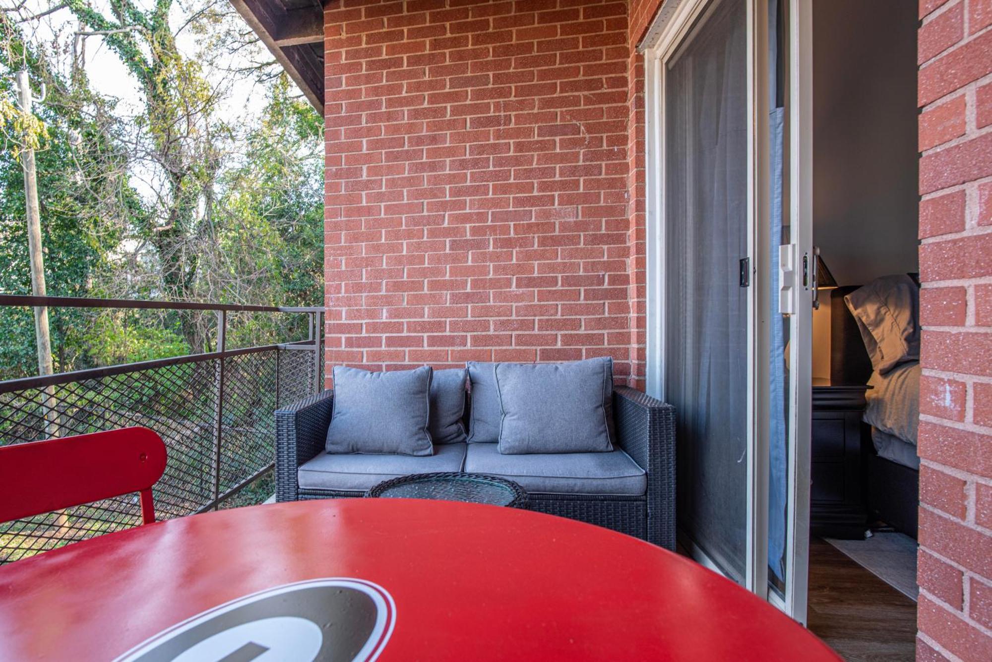Classic City Getaway - 1 Mile Walk To Sanford Stadium! Athens Dış mekan fotoğraf